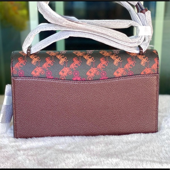 New CAMILLE CROSSBODY WITH HORSE CARRIAGE PRINT - Picture 5 of 9